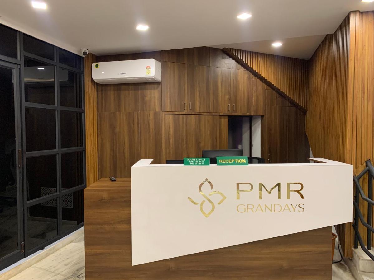 Pmr Grandays Ξενοδοχείο Malappuram Εξωτερικό φωτογραφία
